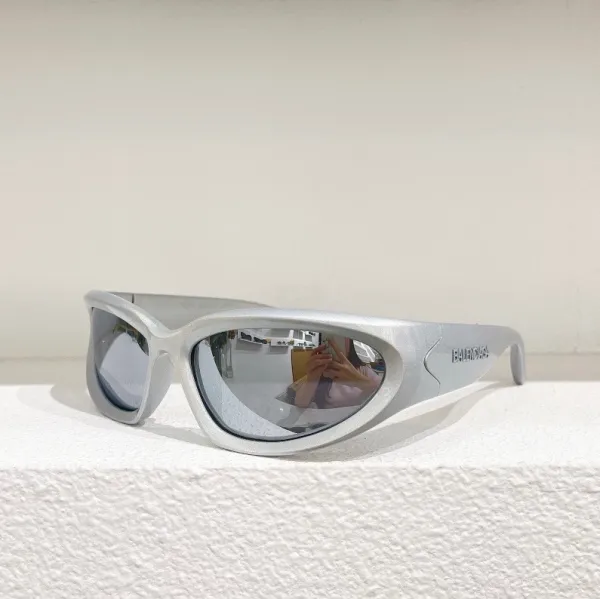 Balenciaga Oversized Shield Sunglasses Silver Eyewear - 1