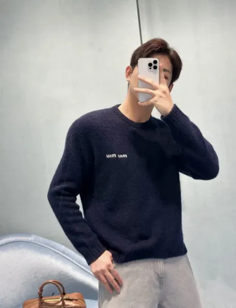 Miu Miu Embroidered Teddy Round-Neck Sweater Navy - 13