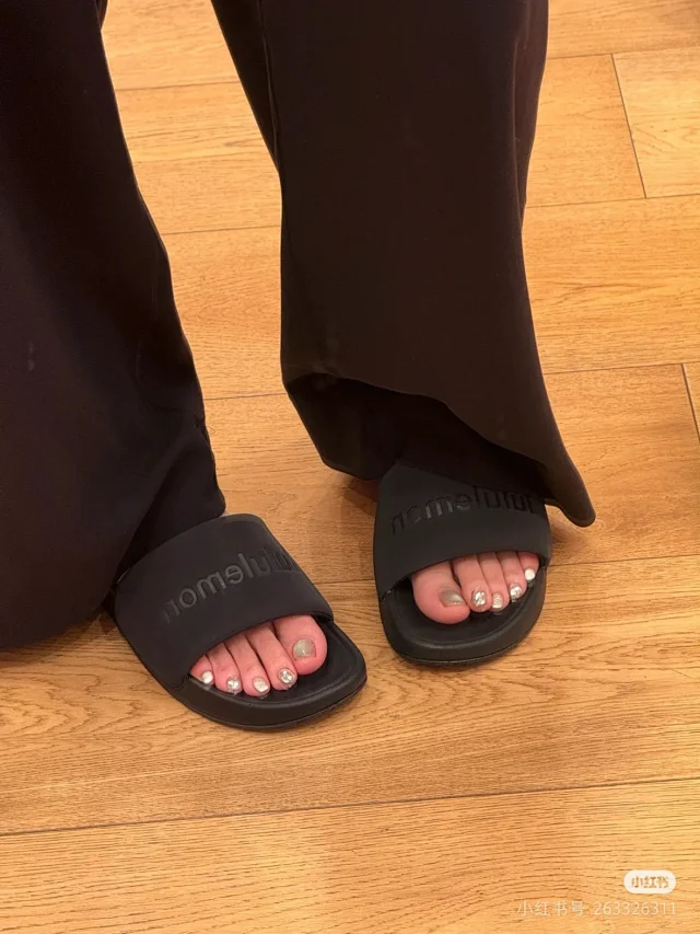 lululemon Sandals Restfeel Slide product detail image 51