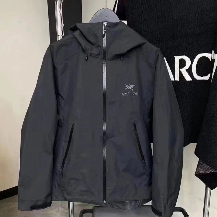 Outdoor leisure sports couple hard shell assault suit