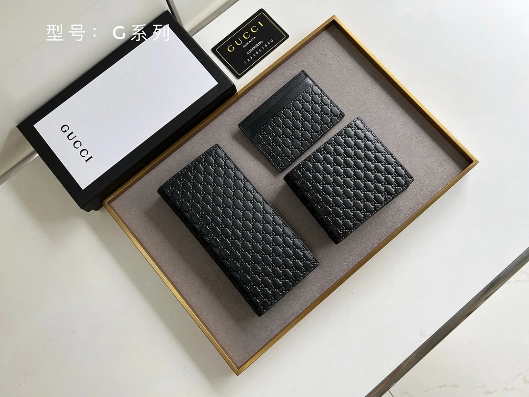 Gucci Men's Leather Long Wallet