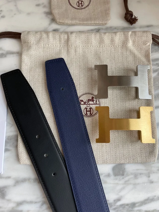 Hermès Belts Constance Reversible Leather Belt, 38 mm product detail image 17