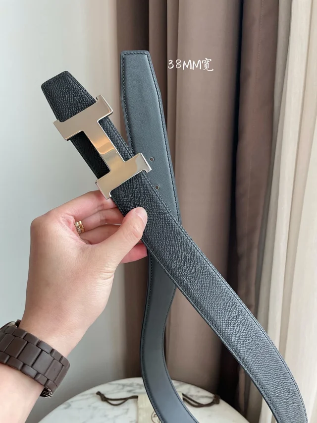 Hermès Belts Constance Reversible Leather Belt, 38 mm product detail image 28