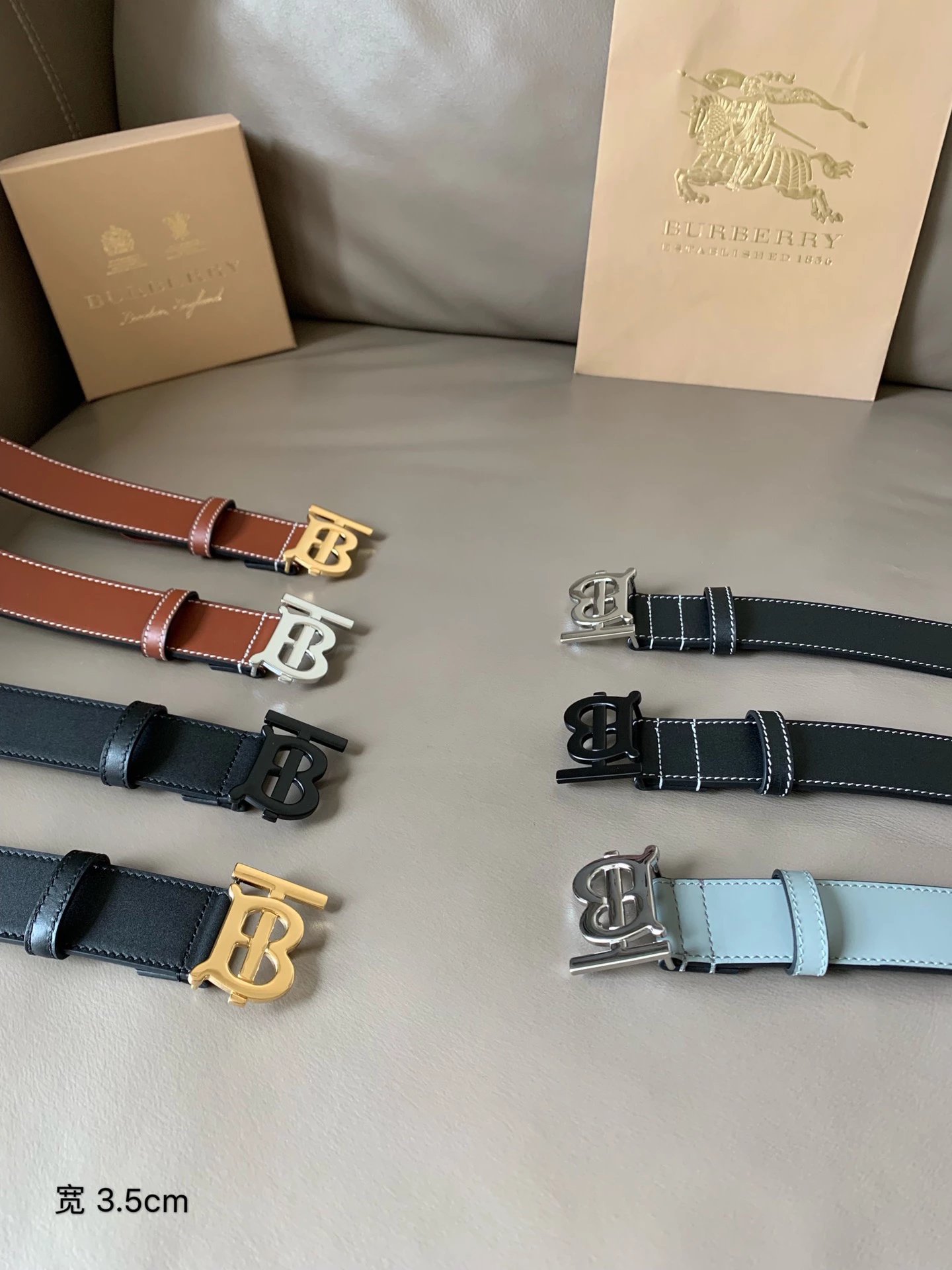 Burberry Men's Leather Belt - Smooth Closure Business Casual