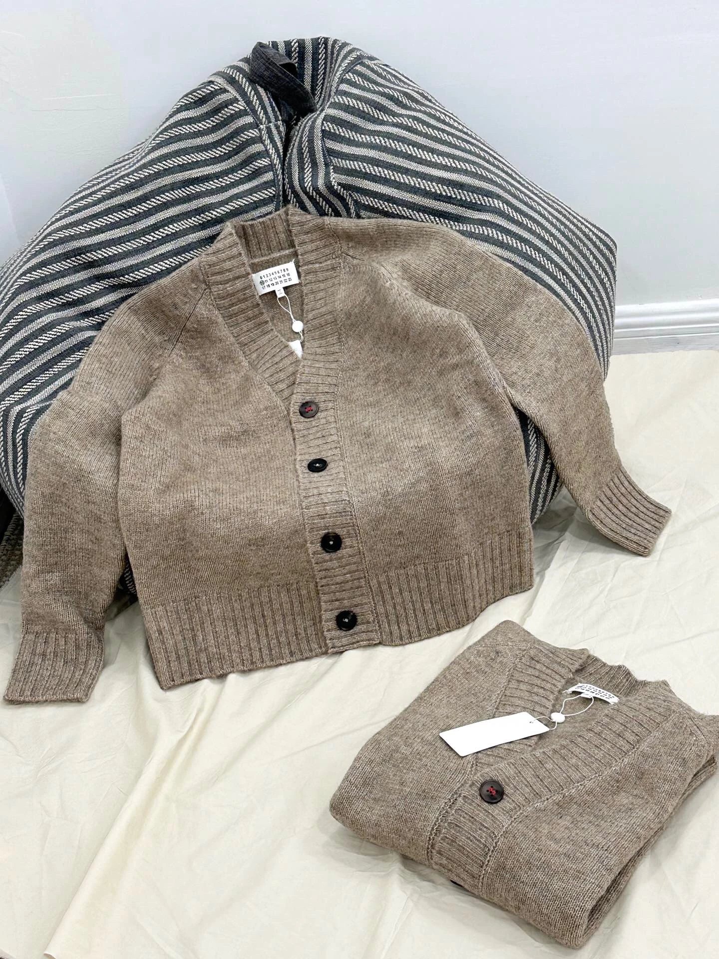 In Stock Broad Version Red Line V-Neck Wool Sweater Cardigan Jacket Couple's Model 👫