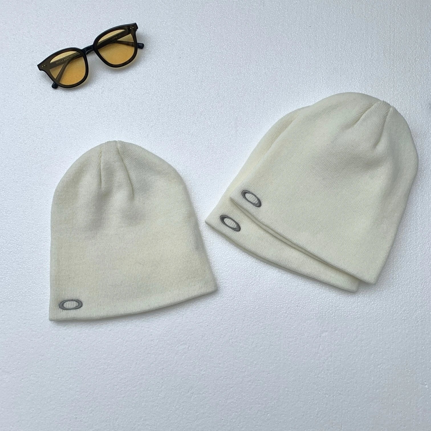 White (Knit Hat)