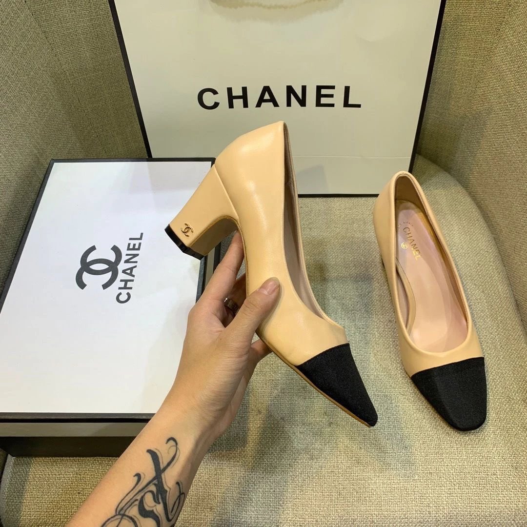 Chanel Two-Tone Block Heel Pumps Beige and Black - 4