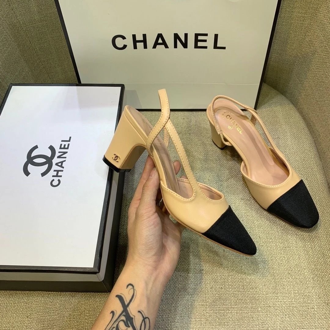 Chanel High Heels Two-tone cap-toe slingback block-heel pumps — Sandals 6.5 centimeter