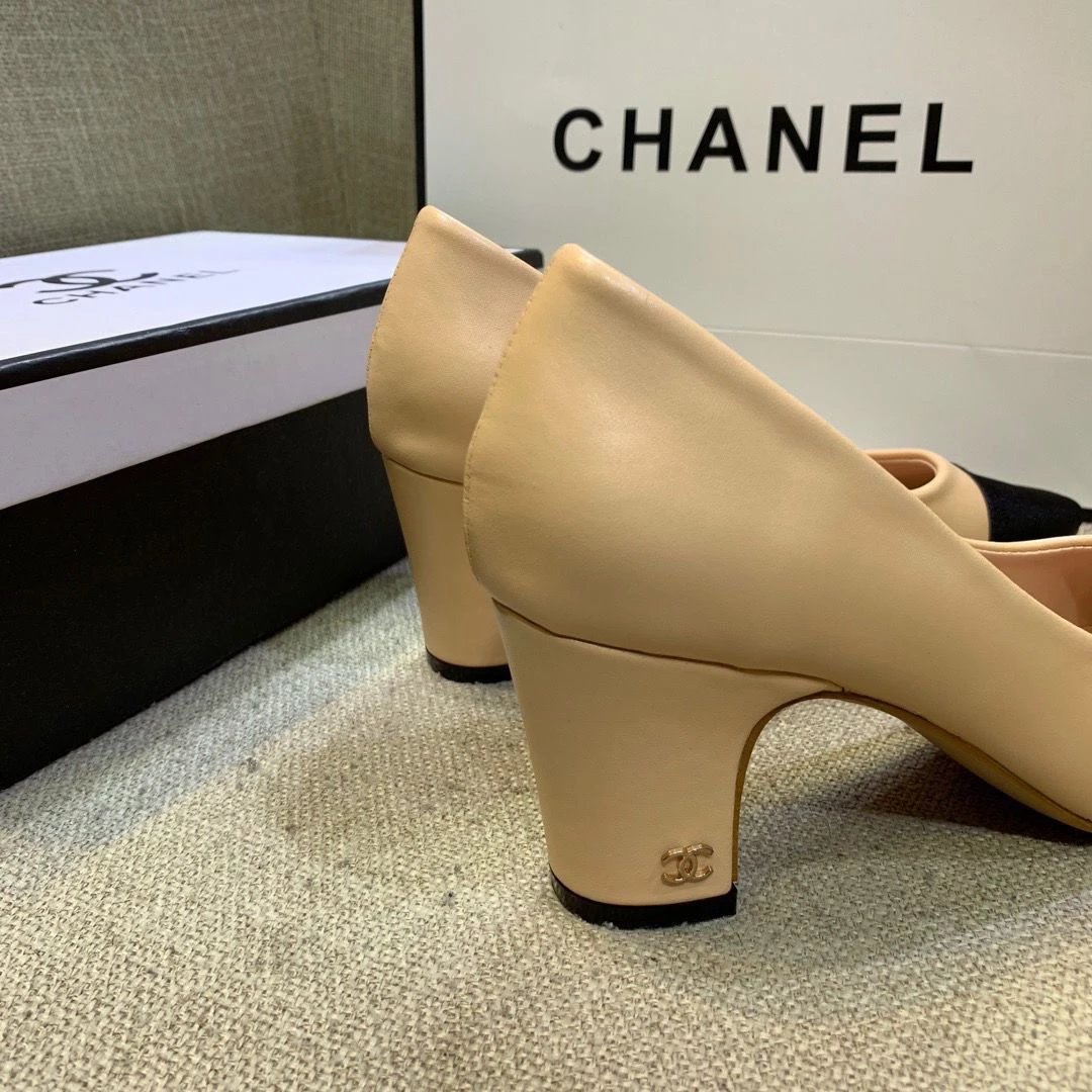 Chanel Two-Tone Block Heel Pumps Beige and Black - 8
