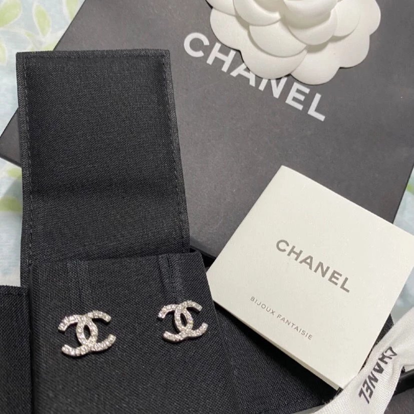 [Pair version] net red strong push models double C small incense mini exquisite small paragraph classic CC earrings earrings 925 silver needle