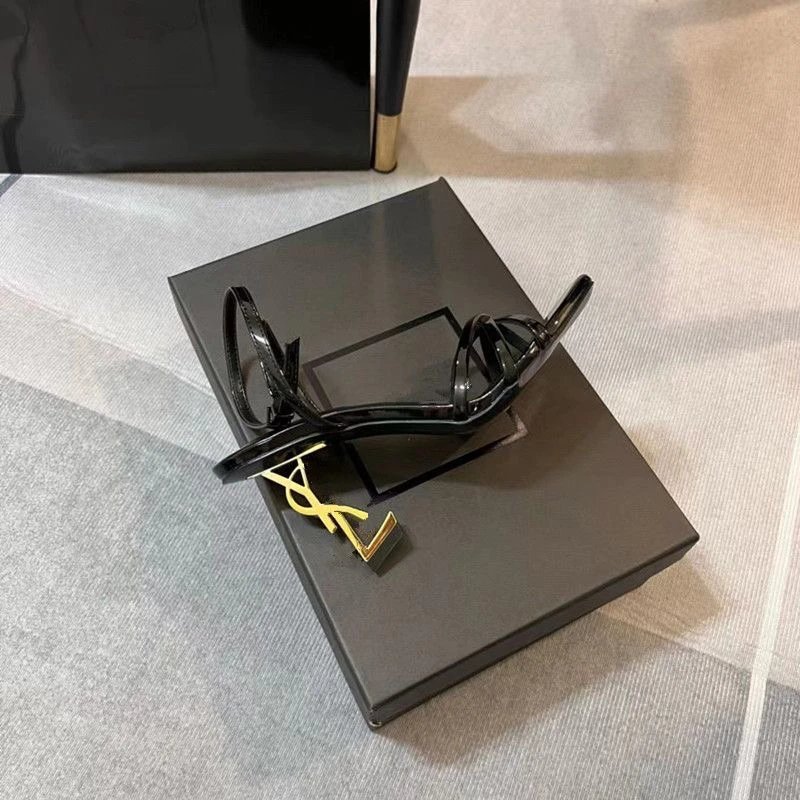 Saint Laurent Cassandra
