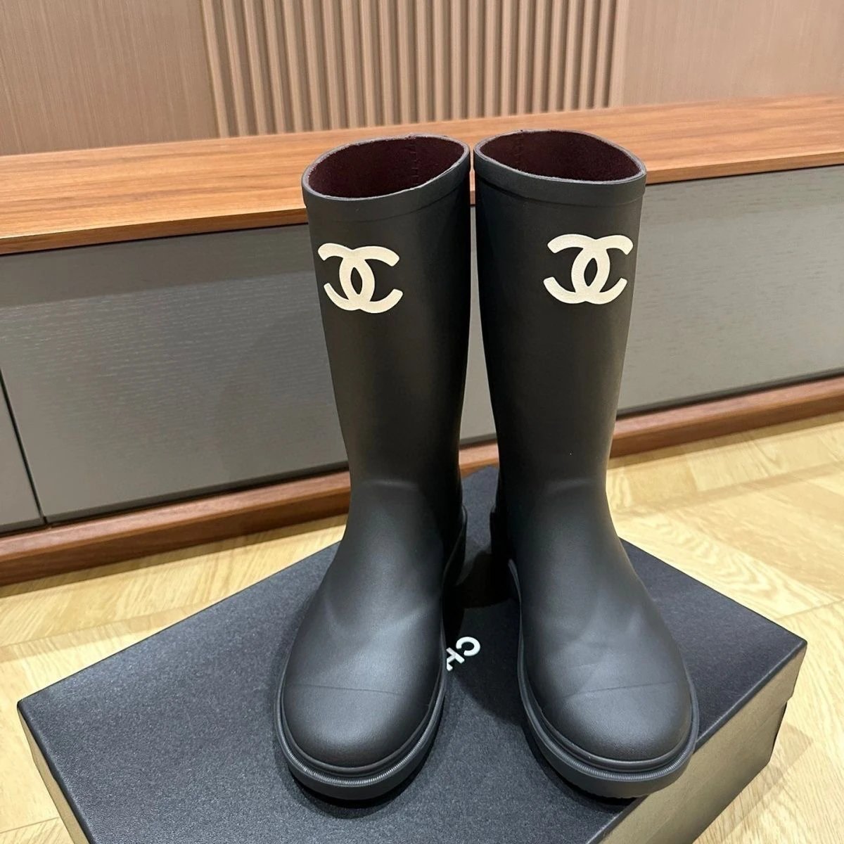 Japanese Xiaoxiang Rain Shoes Women's Four Seasons Ins Water Boots High Barrel Long Boots Black Skinny Rain Boots Princess Style