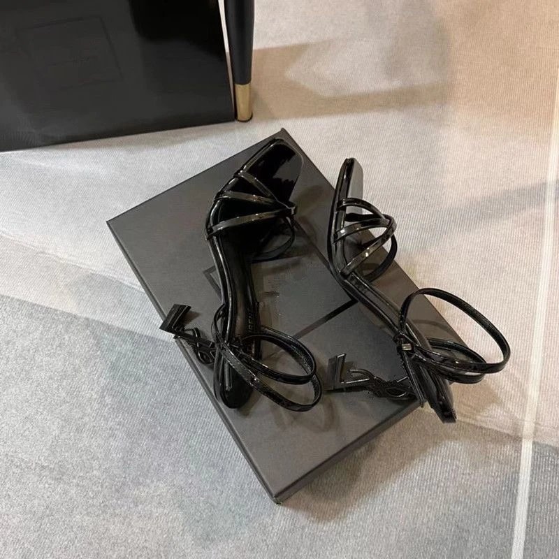 Black heel 8cm