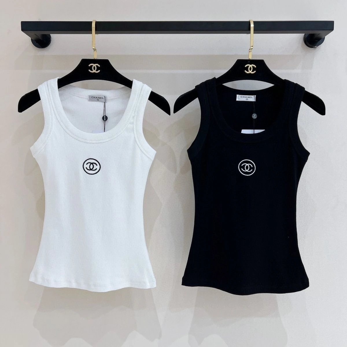New Summer Ribbed Slim Fit Embroidered Slimming Versatile Tank Top Sleeveless Knitted Layering Piece