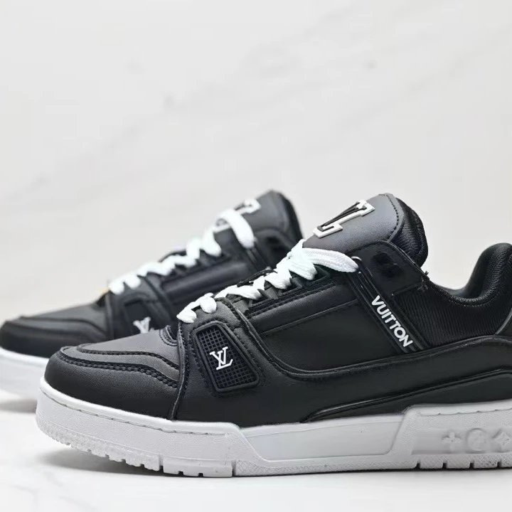 Black White Black