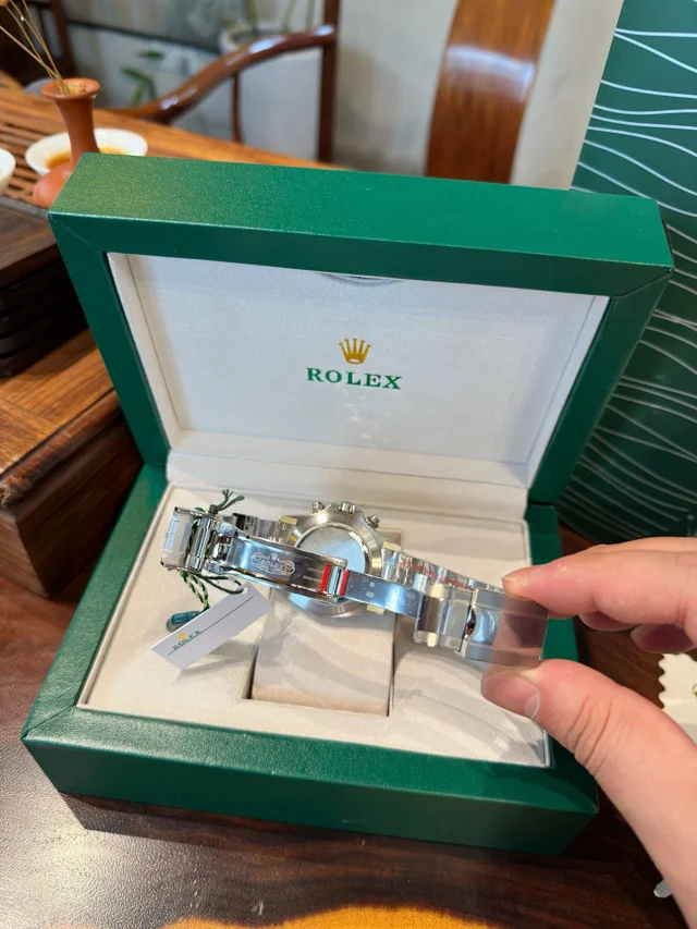 Rolex Watches Daytona chronograph with tachymeter bezel and rubber strap product detail image 34