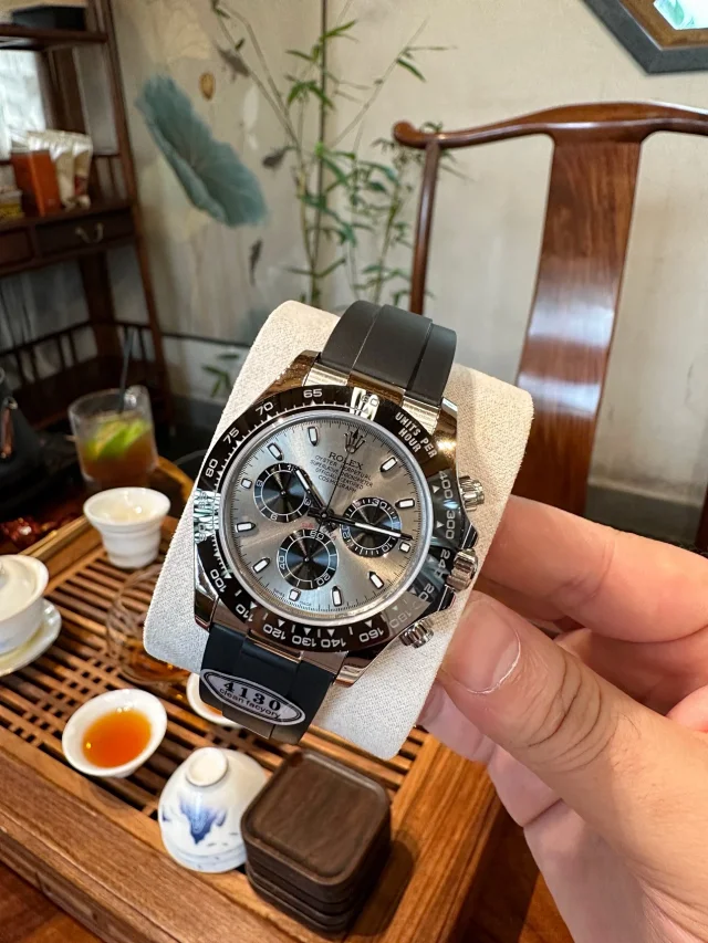 Rolex Watches Daytona chronograph with tachymeter bezel and rubber strap product detail image 37