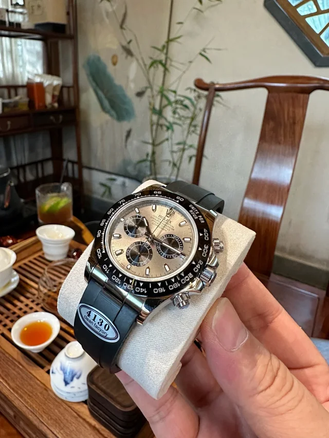 Rolex Watches Daytona chronograph with tachymeter bezel and rubber strap product detail image 40