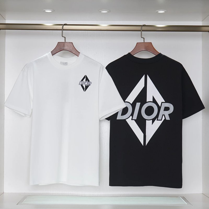 Tee from Nirou