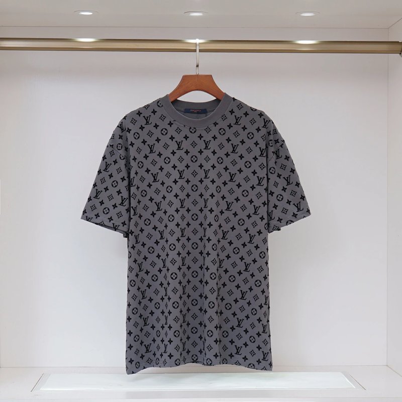 Tee from Nirou