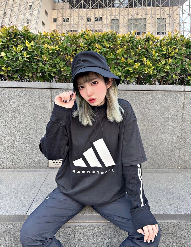 Adidas tee