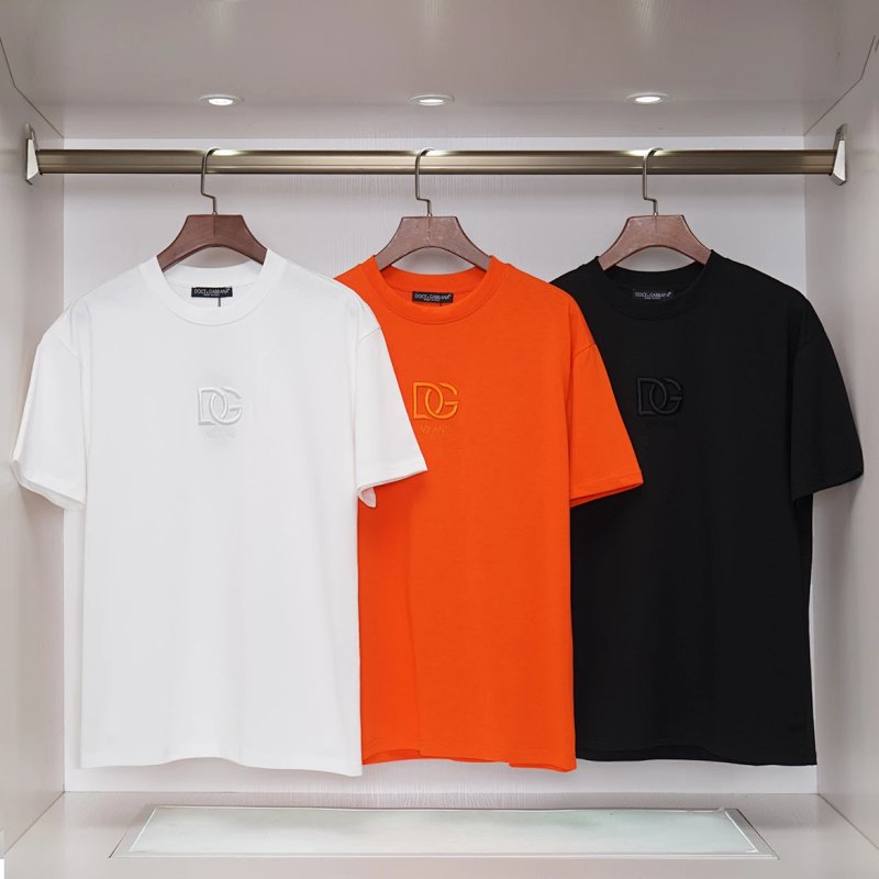 Tee from Nirou