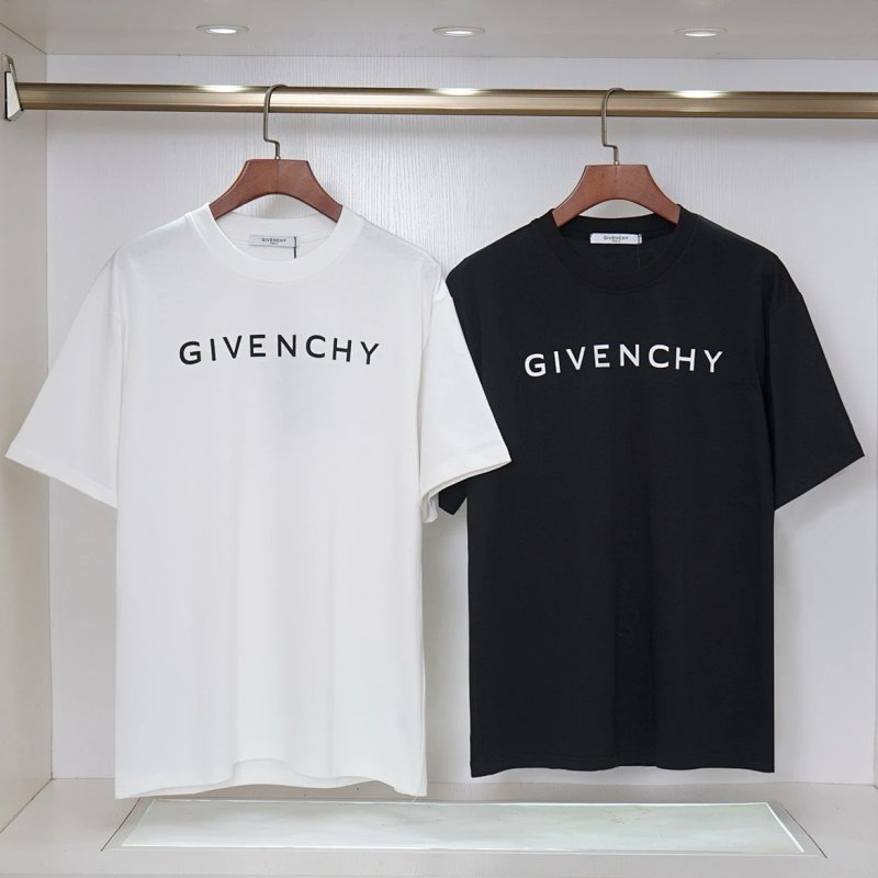 Tee from Nirou