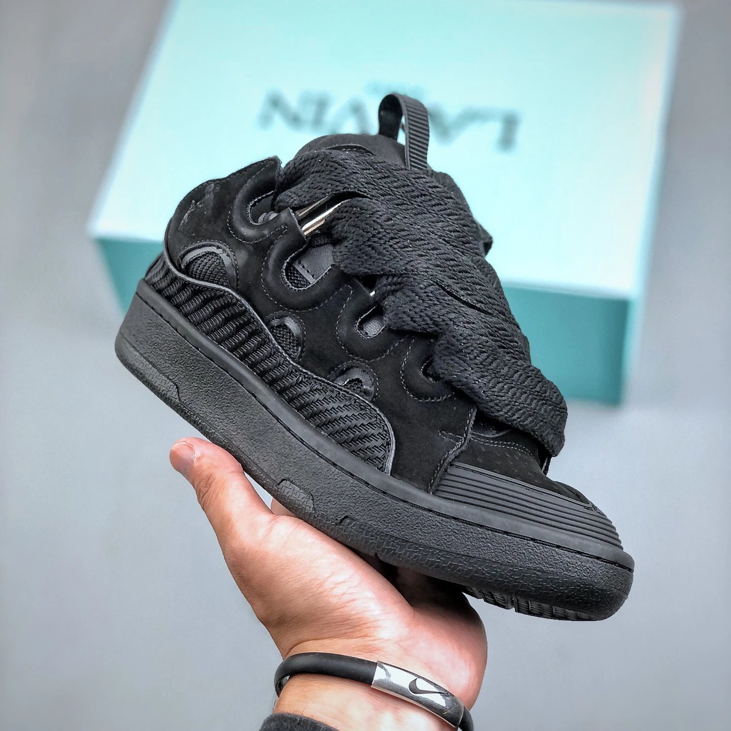 High-quality pure Yuan full-top shoes, the same style as major stars, wave-style sneakers, bread shoes, non-slip shock-absorbing low-top fashionable men and women couple shoes [try on normal sports shoe size]