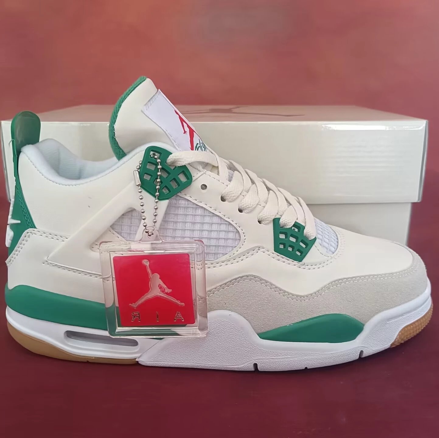 Welfare model AJ4 SB co-branding