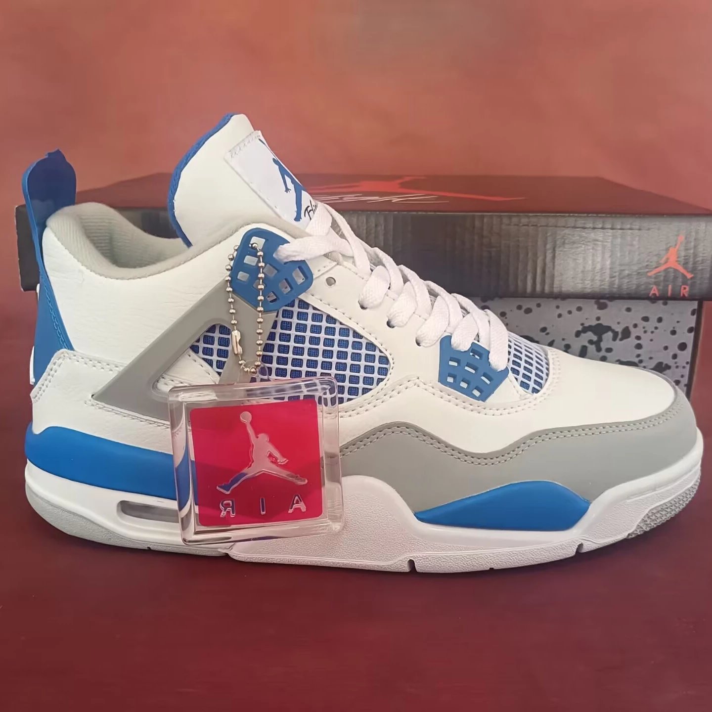 Welfare models AJ4 white gray orchid