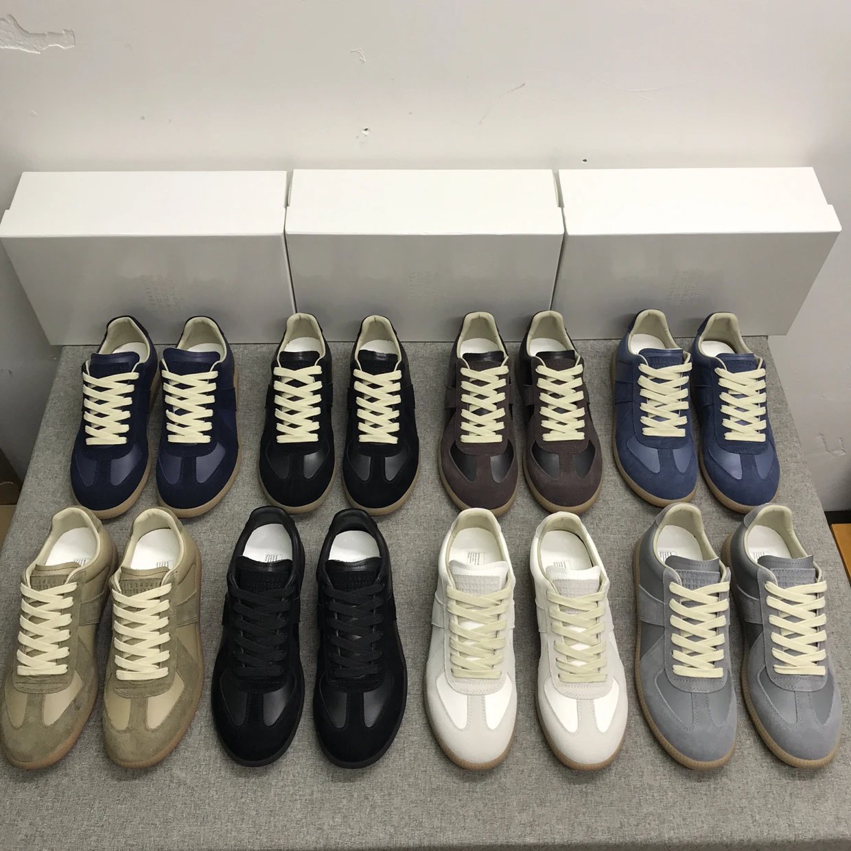 Dechun casual shoes WhatsApp+15813376059