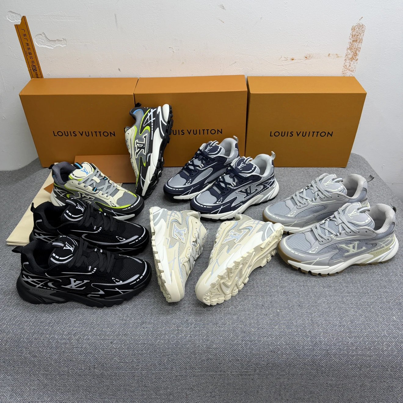 New mesh breathable casual shoes WhatsApp +15813376059