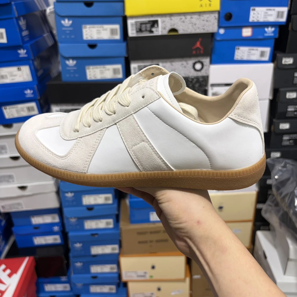 Maison Margiela Tabi Sneaker White Beige Gum Sole Sneakers