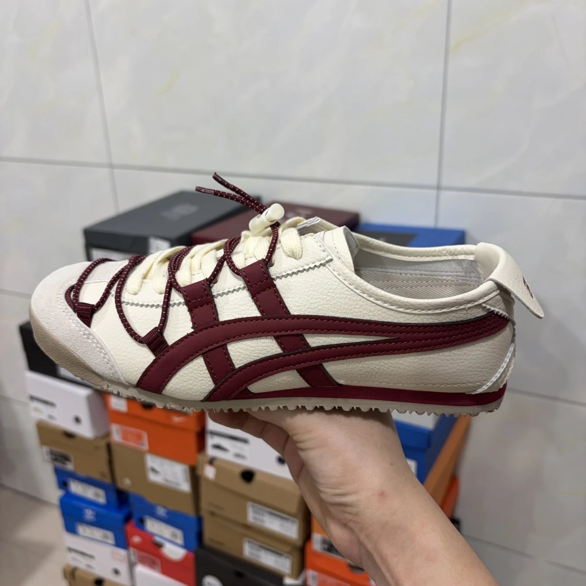 全头层牛皮/朋友公厂放市场120左右版本/刷胶鞋垫/足弓缓震/Onitsuka Tiger 鬼塚虎 Mexico 66 复古板鞋 休闲情侣款运动鞋—米色/红色
