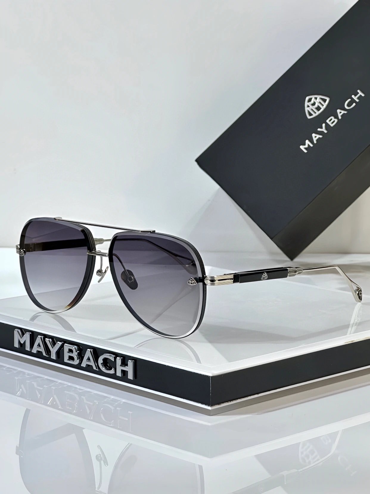 MAYBACH THE GEN l I迈巴赫新款男女太阳镜 进口金属框墨镜大方时尚眼镜 明星同款高清树脂片防晒防紫外线 圆版最高品质商务百搭 可承接配各类近视眼镜SIZE: 62口12-145
