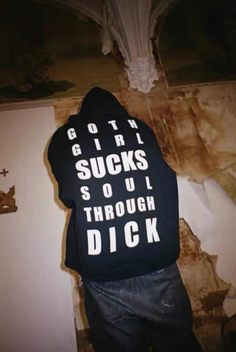 Erd Goth Girl