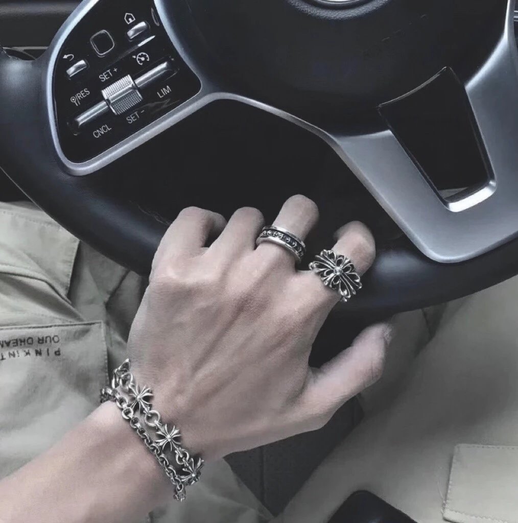 9-Bead Cross Bracelet