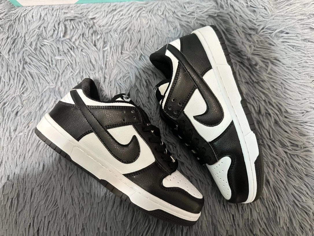 Black and White Panda Dunk SB Unisex Versatile Trendy Ins High-Appearance Low-Top Breathable Student Skate Shoes