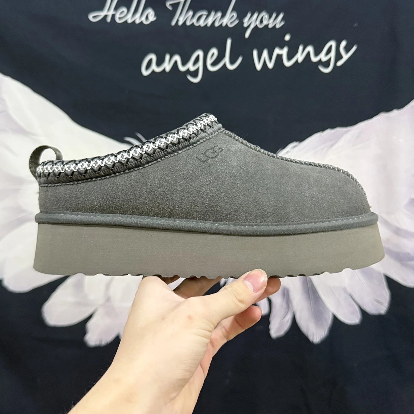 绝对优势价格/一手工厂/正确大鞋盒/EVA发泡大底/UGG 牛剖层革 棉靴 羊毛靴 休闲舒适 厚底雪地靴 女款 周冬雨同款 民族风雪地靴 灰色