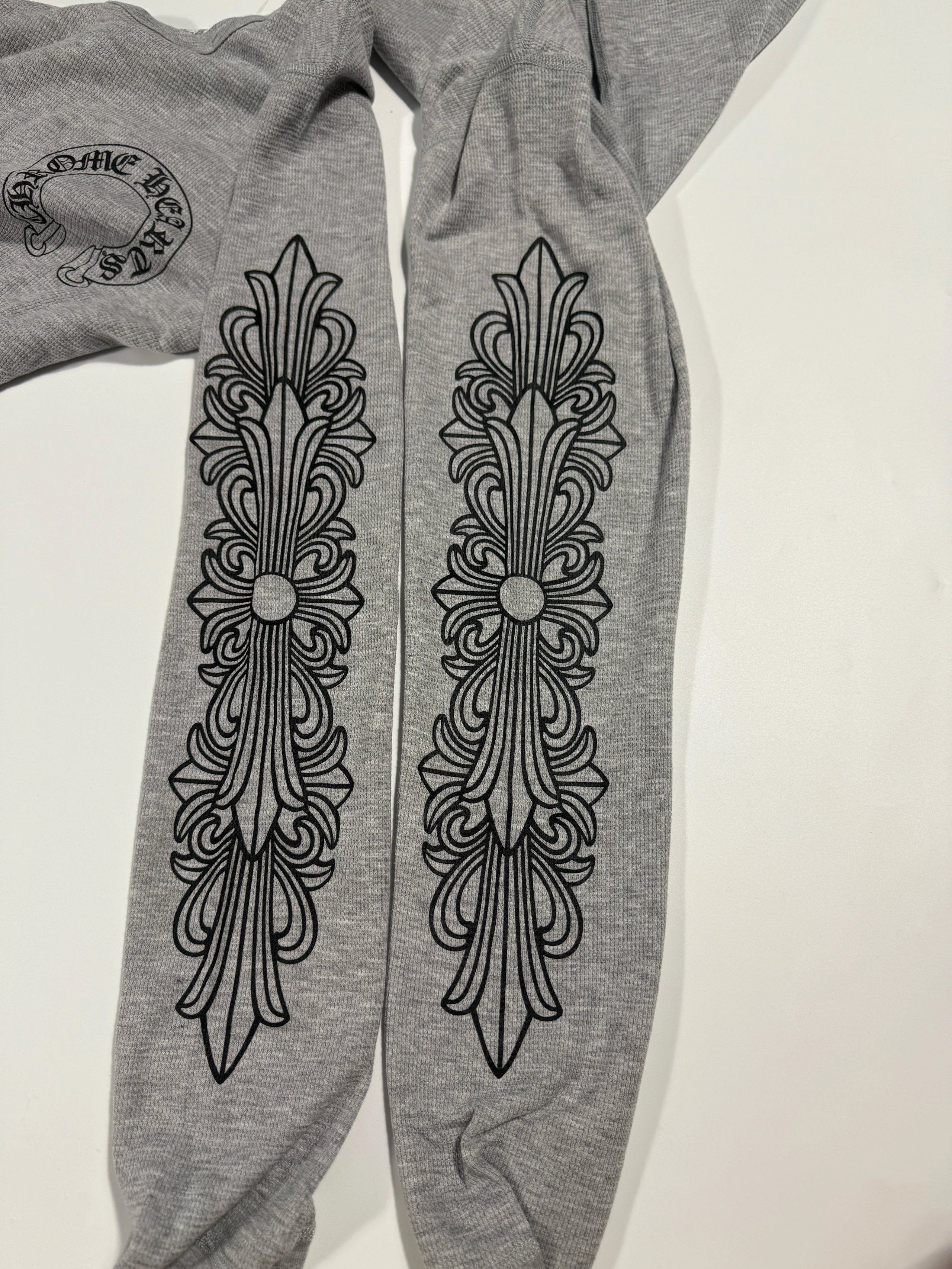 Design Long Sleeve Graphic Tee Gray T-Shirts - 5