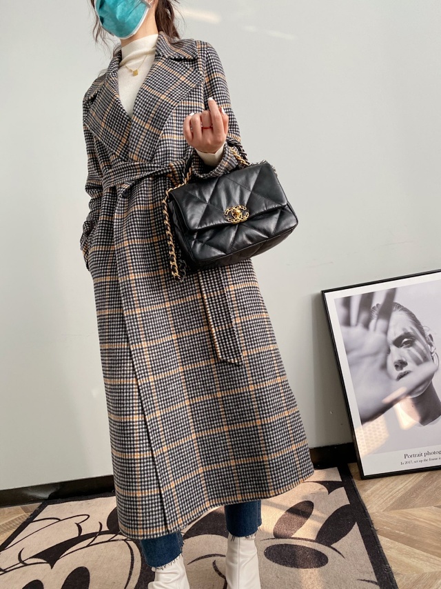 气场货来啦‼️MaxMara weekend新款秋冬新款格子大衣超长款羊毛千 气场货来啦‼️MaxMara weekend新款秋冬新款格子大衣超长款羊毛千
