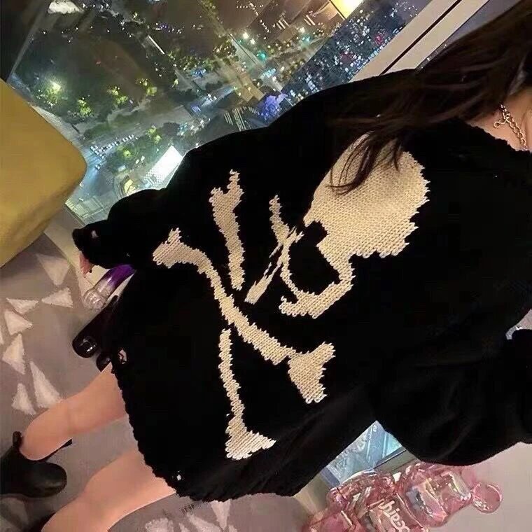 Skull-Patterned Ripped Crew Neck Knit Sweater photo 8