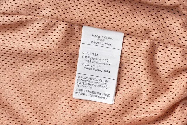 Nike Jackets Geometric-pattern zip track jacket with contrast shoulder panels product detail image 11