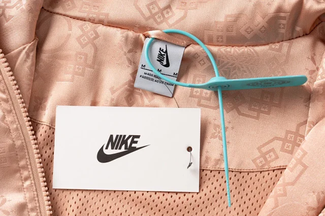 Nike Jackets Geometric-pattern zip track jacket with contrast shoulder panels product detail image 12