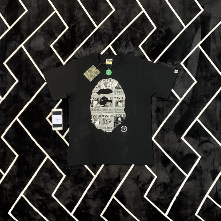 售完欣赏 Bape X One Piece 海贼王联名限定京都限定全家福通缉令tee 售完欣赏 Bape X One Piece 海贼王联名限定京都限定全家福通缉令tee