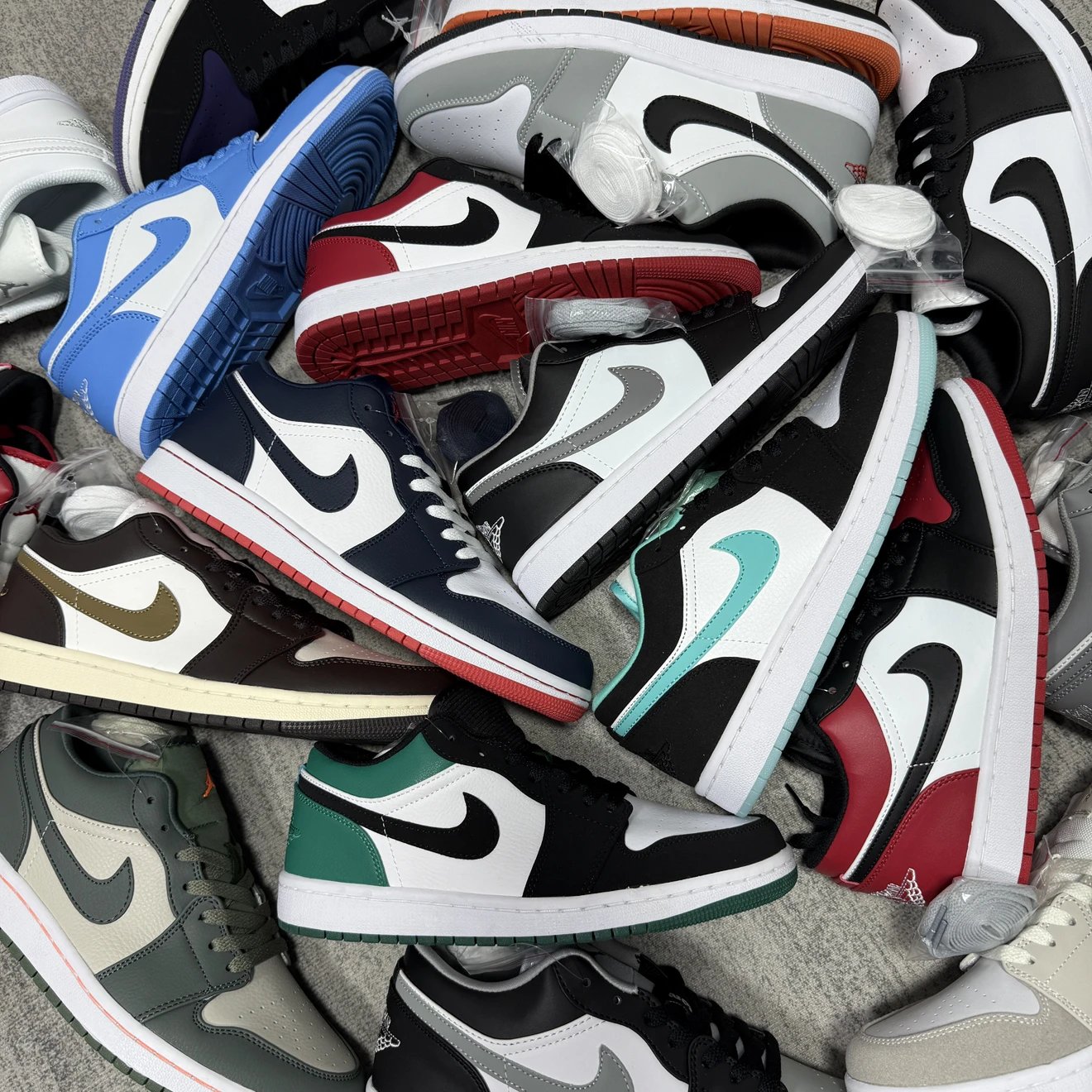 AJ1 Low Retro Basketball Shoe