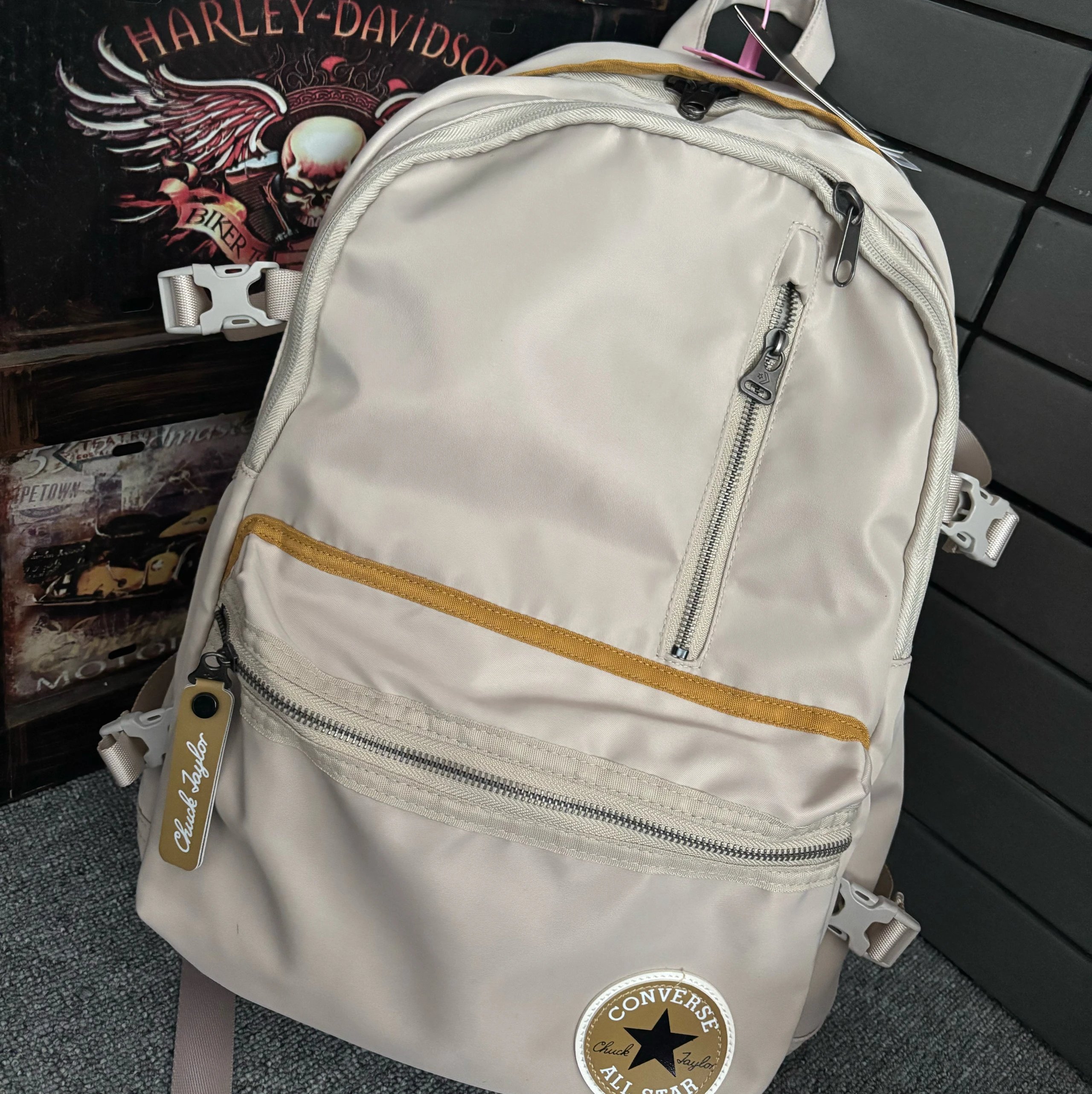 3022 Highland Edition Oat Color