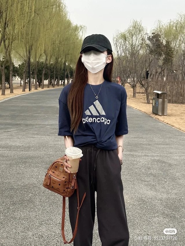 Balenciaga T-Shirts: seller detail photo 2