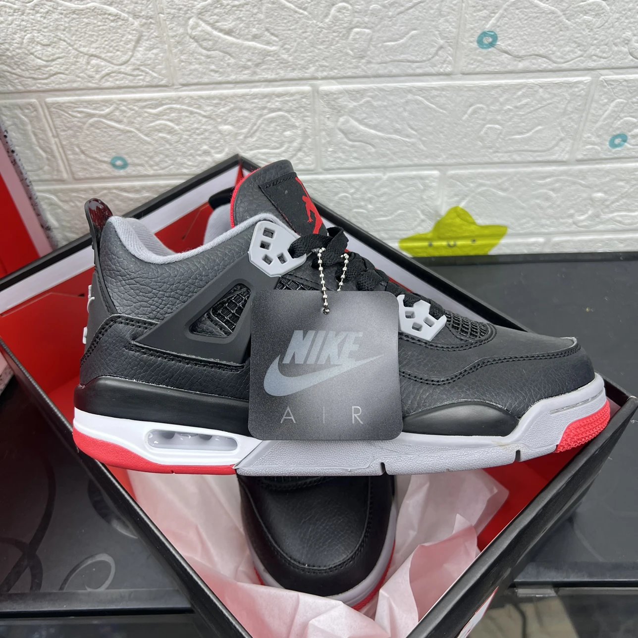 优势 性价比 长期供应 最大47码非通货 立体刺绣 Air Jordan 4 AJ4 乔4 黑红皮面  软二层皮访头层版本 翻毛皮 复古篮球鞋 中帮 高帮 低帮篮球鞋 各方面细节都可以