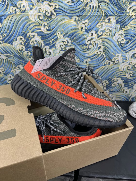 Premium 1:1 Batch Up to US Size 14 Yeezy 350 Boost with BASF Outsole High-End 150+ Version Thickened Shoebox Correct Shoebox Printing Big Heel + Hangtag Built-in Chip + BASF Pellet Pack Green Black Orange Stripe